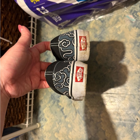 Vans Tiger Slip-On Shoes - Picture 3 of 5